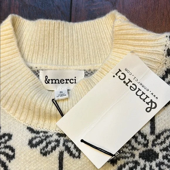 &Merci Vintage Floral Cream Sweater small NWT - Picture 3 of 5